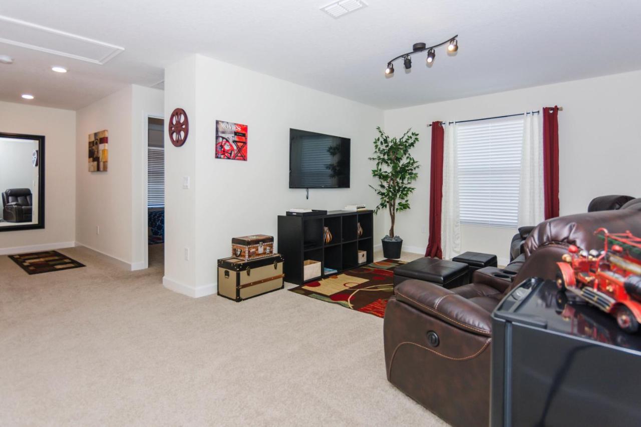 Enchanting Decor Home With Private Pool At Storey Lake Resort Sl4714 Kissimmee Buitenkant foto